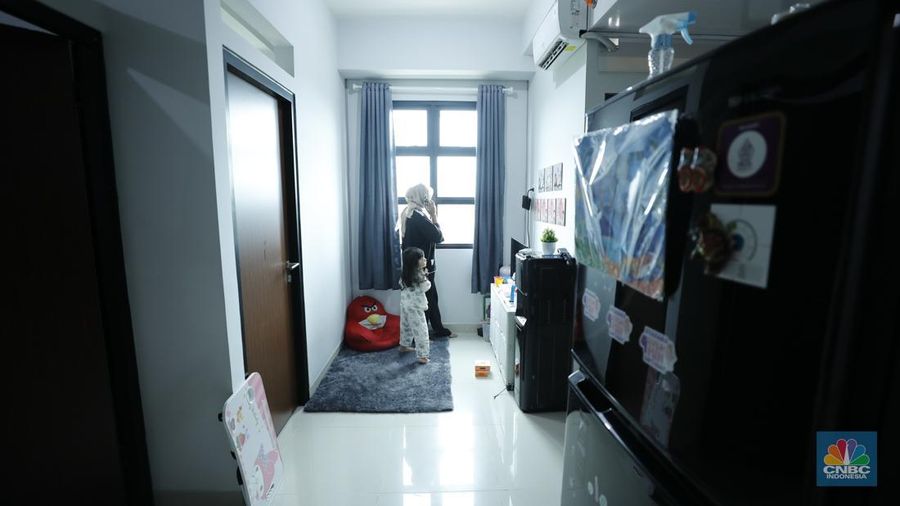 Gubernur DKI Jakarta, Pramono Anung saat menghadiri penyerahan kunci kepada warga Rumah Susun (Rusun) Jagakarsa, Jakarta Selatan, Selasa (9/12/2025). (CNBC Indonesia/Tri Susilo)