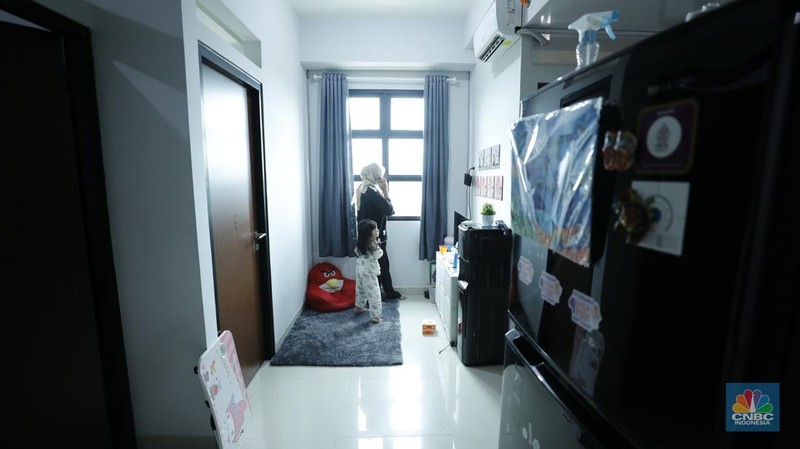 Gubernur DKI Jakarta, Pramono Anung saat menghadiri penyerahan kunci kepada warga Rumah Susun (Rusun) Jagakarsa, Jakarta Selatan, Selasa (9/12/2025). (CNBC Indonesia/Tri Susilo)