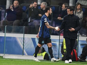 Calhanoglu Ungkap Kunci Sukses Chivu Latih Inter