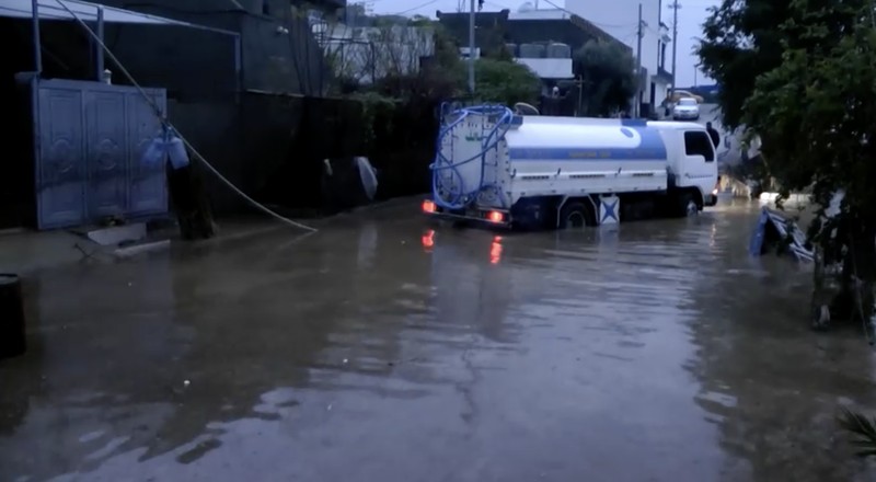 Dua orang tewas dan empat lainnya luka-luka pada hari Selasa (9 Desember) ketika banjir melanda distrik Chamchamal di wilayah Kurdistan Irak. (Reuters TV)
