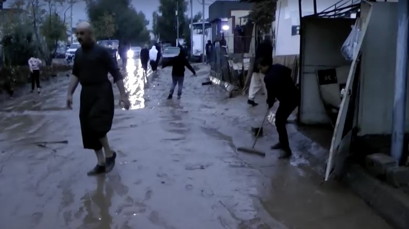 Dua orang tewas dan empat lainnya luka-luka pada hari Selasa (9 Desember) ketika banjir melanda distrik Chamchamal di wilayah Kurdistan Irak. (Reuters TV)