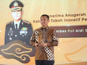 Kapolresta Bandung Dianugerahi Tokoh Inovatif Pelayanan Prima dan Respons Cepat