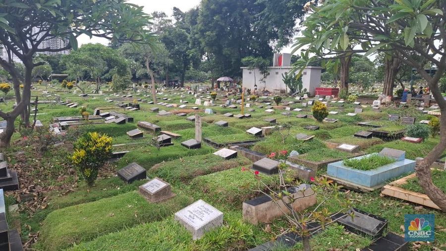 Lahan TPU Karet Bivak sudah penuh. (CNBC Indonesia/Chandra Dwi Pranata)