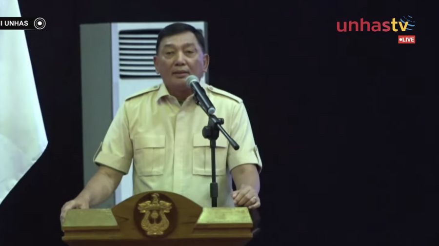 Menteri Pertahanan RI Sjafrie Sjamsoeddin dalam pidato kuliah umum di Universitas Hasanuddin Makassar. (Tangkapan Layar Youtube Unhas)