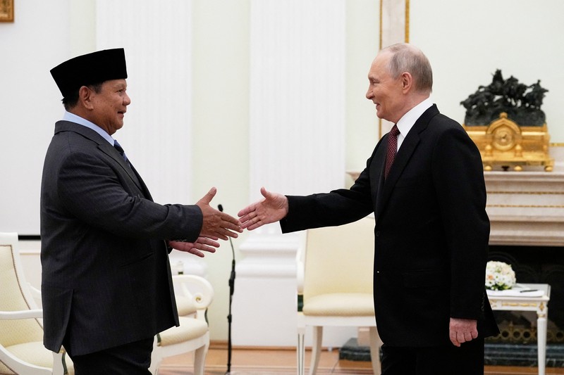 Presiden Rusia Vladimir Putin menghadiri pertemuan dengan Presiden Indonesia Prabowo Subianto di Kremlin, Moskow, Rusia, 10/12/2025. (Alexander Zemlianichenko/Pool via REUTERS)