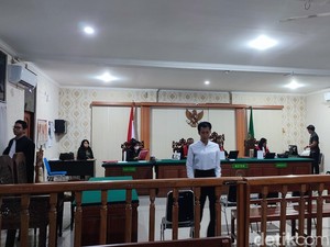 Waria Pembakar Vila WN Spanyol di Kuta Utara Mulai Disidangkan