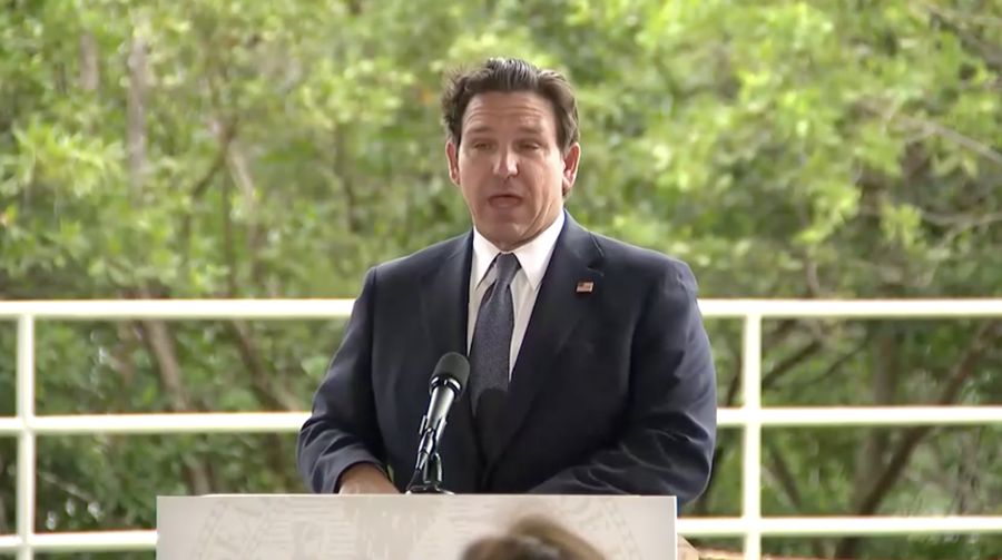 Gubernur Florida menetapkan kelompok hak asasi Muslim sebagai organisasi teroris. (Reuters TV)