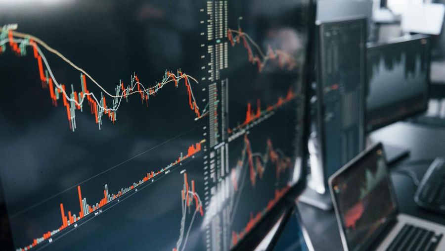 IHSG menguat, CDIA merilis kapal kimia baru 9.000 DWT, dan JTPE menyiapkan buyback Rp140 miliar.