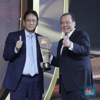 Potret Deretan Pejabat Negara Raih Penghargaan CNBC Indonesia 2025