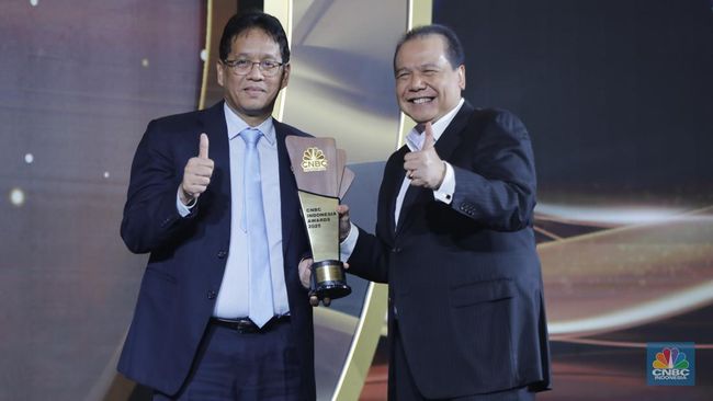 Potret Deretan Pejabat Negara Raih Penghargaan CNBC Indonesia 2025