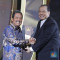 Jaga Laut & Usung Ekonomi Biru, Menteri Trenggono Raih Penghargaan Ini