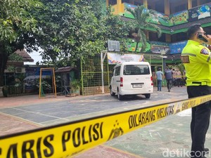 1 Siswa Ditabrak Mobil MBG di Jakut Luka Berat, Masih di ICU