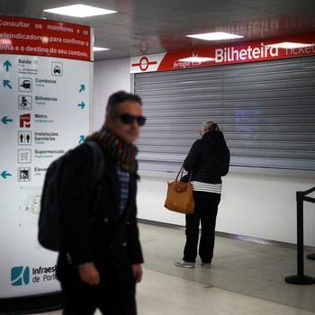 Diserbu Mogok Massal, Negara Eropa Ini Lumpuh Total