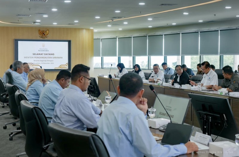 Otorita IKN menerima kunjungan kenegaraan dari Menteri Pengangkutan Sarawak membahas mengenai potensi kolaborasi dan investasi di Kantor Otorita IKN pada Rabu (10/12/2025). (Humas Otorita Ibu Kota Nusantara)