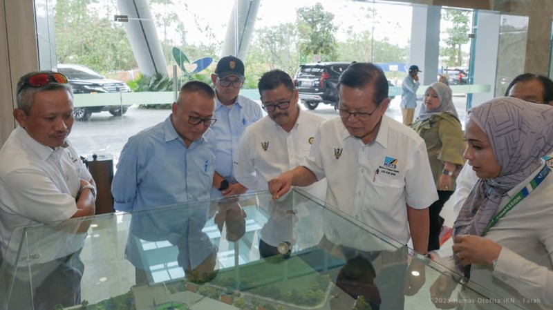 Otorita IKN menerima kunjungan kenegaraan dari Menteri Pengangkutan Sarawak membahas mengenai potensi kolaborasi dan investasi di Kantor Otorita IKN pada Rabu (10/12/2025). (Humas Otorita Ibu Kota Nusantara)