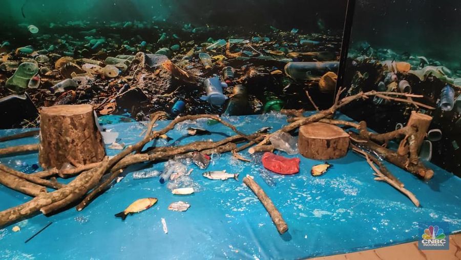 Pameran Ecophilia di Museum Bank Indonesia, Jakarta, Rabu (10/12/2025). (CNBC Indonesia/Kanthi Malikha)