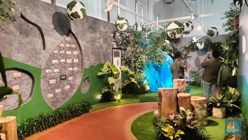 Pameran Ecophilia di Museum Bank Indonesia, Jakarta, Rabu (10/12/2025). (CNBC Indonesia/Kanthi Malikha)