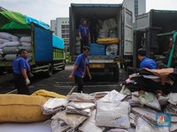 Bea Cukai Cek 44 Kontainer Mencurigakan di Sunda Kelapa, Temukan Ini!