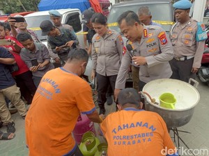 Oplos Elpiji dengan Laba Rp 2,25 Miliar di Surabaya Dibongkar Polisi