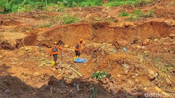 Pencarian Korban Longsor di Arjasari Bandung Dilanjutkan oleh Relawan