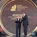 Boediono Raih Lifetime Achievement di CNBC Indonesia Awards 2025
