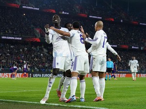 Hot Hot Aston Villa, Barca Aja Kalah Panas