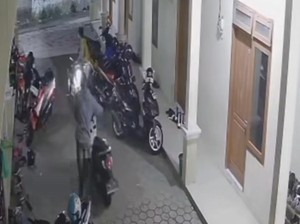 Aksi Duo Maling Motor di Bogor Terekam CCTV, Polisi Selidiki