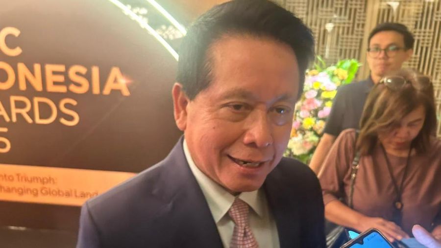 Direktur Utama BRI, Hery Gunardi usai CNBC Indonesia Awards 2025, Kamis (11/12/2025) di Jakarta. (CNBC Indonesia/Zefanya)