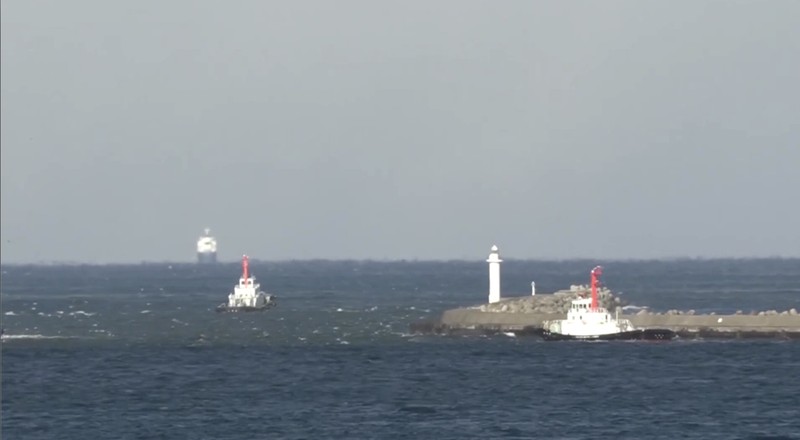 Jepang mencabut peringatan tsunami beberapa jam setelah gempa bumi mengguncang wilayah timur laut negara itu pada Jumat (12/12/2025). (Tangkapan Layar Video Reuters NIPPON TV/JAPAN)