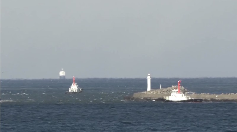 Jepang mencabut peringatan tsunami beberapa jam setelah gempa bumi mengguncang wilayah timur laut negara itu pada Jumat (12/12/2025). (Tangkapan Layar Video Reuters NIPPON TV/JAPAN)