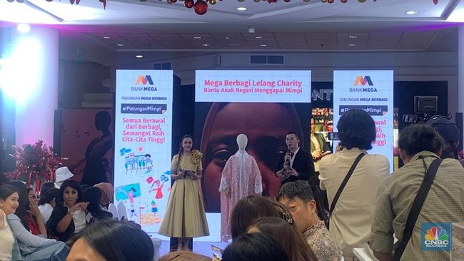 Fashion Show Metro-Bank Mega Ikut Bantu Korban Bencana Sumatra