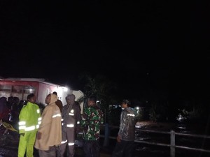 Banjir Rusak Tiga Jembatan di Tiris, Polres Probolinggo Terjun Tangan