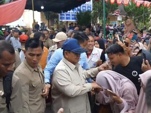 Prabowo Minta Pengungsi di Aceh Bersabar: Presiden Tak Punya Tongkat Nabi Musa