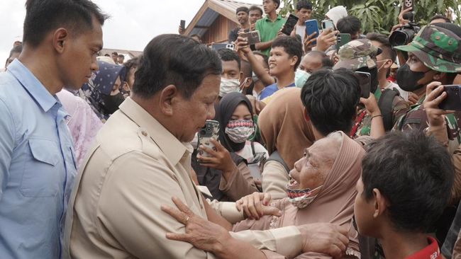 Potret Prabowo Blusukan di Aceh Tamiang, Janji Bantu Semua Masyarakat