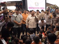 Prabowo Blusukan Cek Posko Pengungsian di Kabupaten Aceh Tamiang