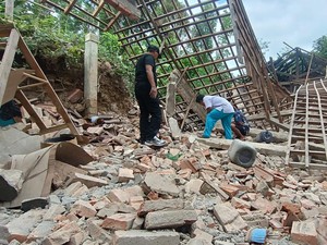 Ledakan Terjadi di Desa Tahunan Baru Pacitan, 3 Rumah Hancur-5 Orang Luka