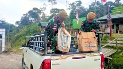 523 Botol Miras Asal Malaysia Disita Satgas Perbatasan Kaltara