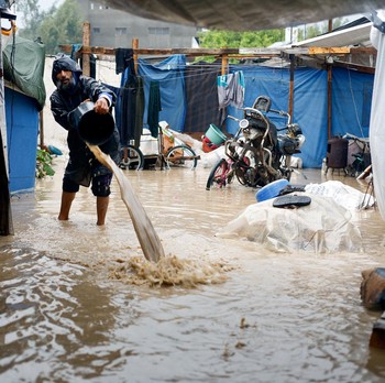 Banjir Parah Hantam Gaza, Tenda Terendam Warga Tak Bisa ke Mana-mana