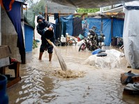 Banjir Parah Hantam Gaza, Tenda Terendam Warga Tak Bisa ke Mana-mana