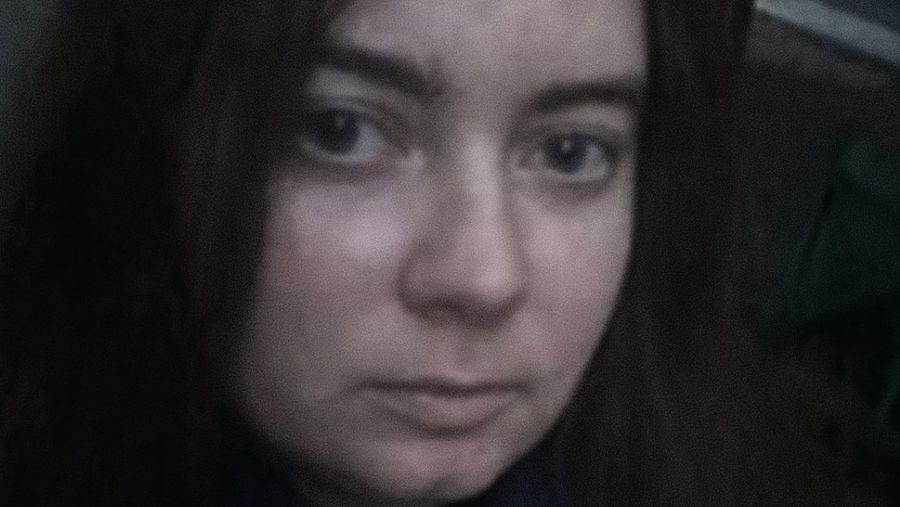 Seorang warga negara Ukraina, Victoria Eduardovna Dubranova, 33 tahun, alias “Vika,” alias “Tory,” alias “SovaSonya,” telah didakwa di Amerika Serikat karena diduga mendukung dua kelompok aktivis peretas pro-Rusia yang bertanggung jawab atas serangan siber destruktif di seluruh dunia. (Tangkapan Layar X)