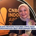 Video: TPFX Raih Penghargaan:  Best Performing Broker Award