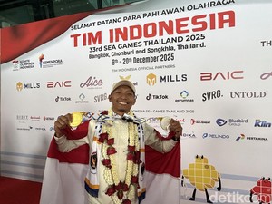 Bawa Pulang Emas, Rendy Varera Disambut Tanjidor di Tanah Air