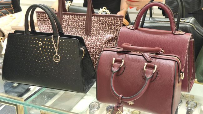 AIGNER dan METRO Kenalkan Koleksi Baru, Beri Promo Buy 1 Get 1