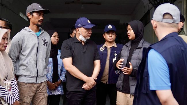 Zulhas dan Mendag Sidak ke Pasar Induk Kramat Jati, Ini Temuannya