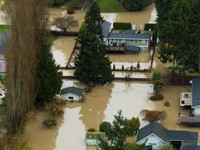 Potret Banjir Besar Terjang AS, Sungai Meluap-Tanggul Terancam Jebol!