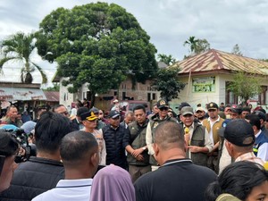 Ketua MPR Salurkan 5 Ribu Paket Bantuan untuk Korban Bencana di Aceh