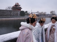 Potret Beijing Membeku, Usai Hujan Salju Besar Pertama di 2025