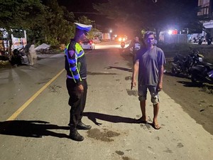 Pemotor Tewas Usai Tabrakan dengan Truk di Jalan Poros Pasangkayu