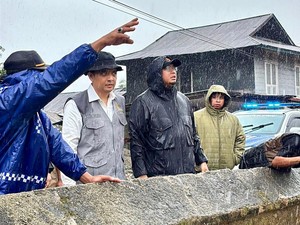 Andre Rosiade Tampung Harapan Korban Banjir Agam Sumbar Soal Relokasi