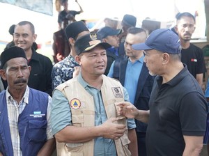 Hari Kedua Kunker di Sumatera, Zulhas Susuri Pesisir Aceh Utara yang Terdampak Bencana